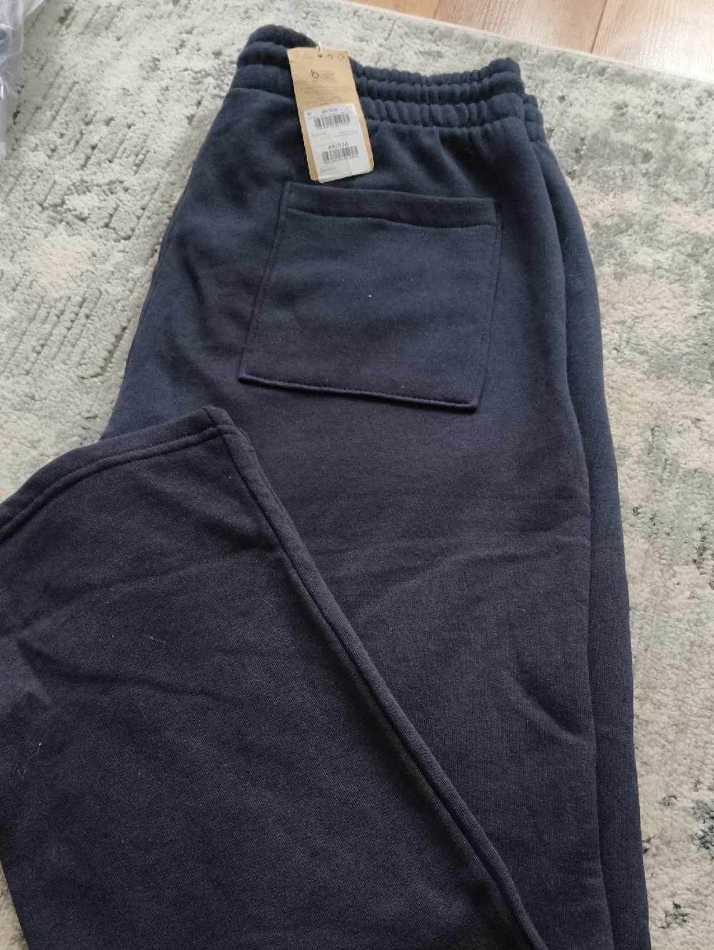 Men's Black Fleece Sweatpants - Elastic Waist & Patch Pocket
